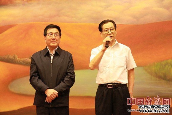 著名画家吴东魁在甘肃捐资助学 林铎出席仪式