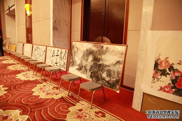 著名画家吴东魁在甘肃捐资助学 林铎出席仪式