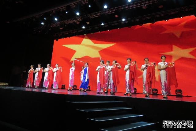 中国大妈的旗袍秀震撼香港